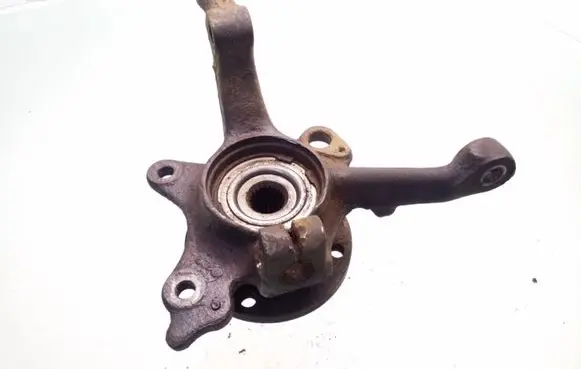 Volkswagen PASSAT B4 Front wheel hub spindle knuckle