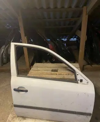 Skoda Octavia Mk1 (1U) Front door 