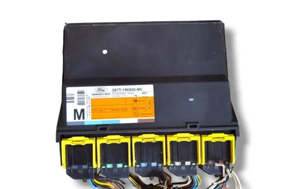 Ford Mondeo Mk III Comfort/convenience module 5WK48753F 3S7T-15K600-MC