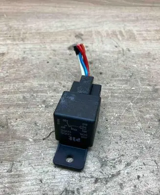 Volkswagen PASSAT B6 Other relay S0812 40A