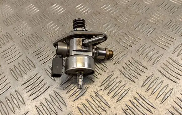 Volkswagen Polo VI Fuel injection high pressure pump 06G127027R 06L127A01 20200113031010