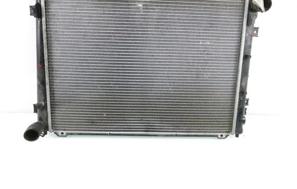 KIA Carens III Coolant radiator 