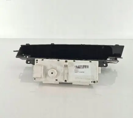 Toyota Prius (XW20) Clock 769362-060