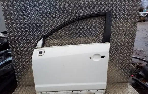 Opel Antara Front door