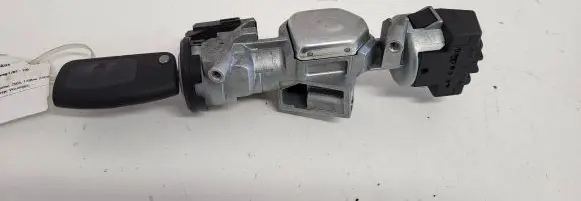 Ford Focus C-MAX Ignition lock 3M513F880AC