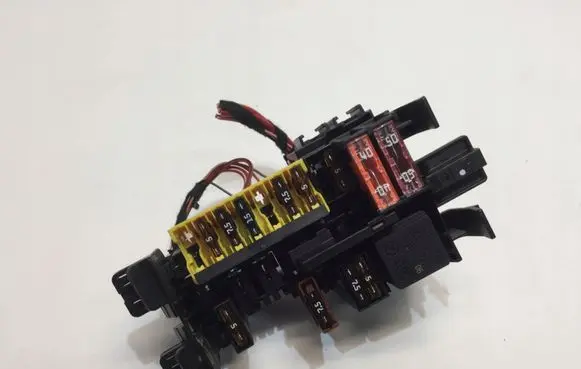 Mercedes-Benz GLC X253 C253 Fuse module A2059067200