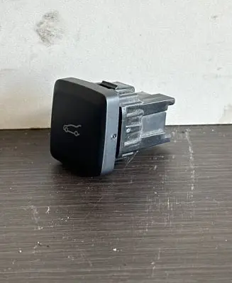 Ford Fusion II Tailgate/boot open switch button DG2T19B514AAW 1611076R1 H31FA