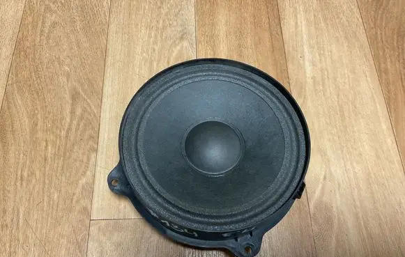 Alfa Romeo 147 Rear door speaker 51721952 C818 SUZH0U