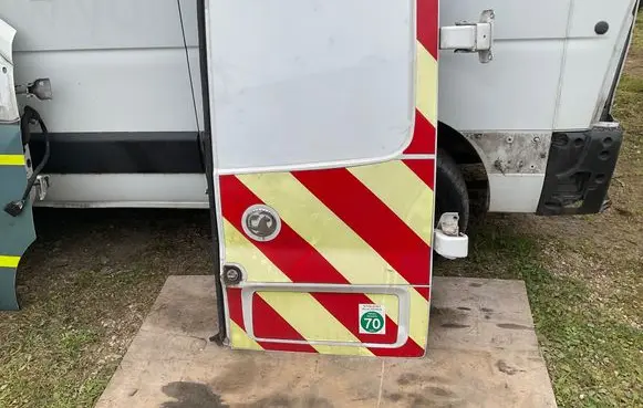 Renault Trafic III (X82) Rear door