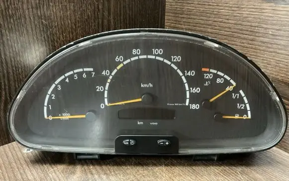 Mercedes-Benz Sprinter W901 W902 W903 W904 Speedometer (instrument cluster) 0014460721 A0014460721
