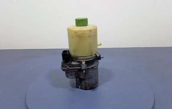 Audi A2 Power steering pump 6Q0423371