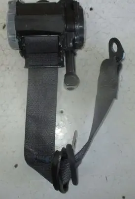 Opel Karl Rear seatbelt