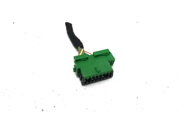 Peugeot 3008 III EUR ISO radio connector 
