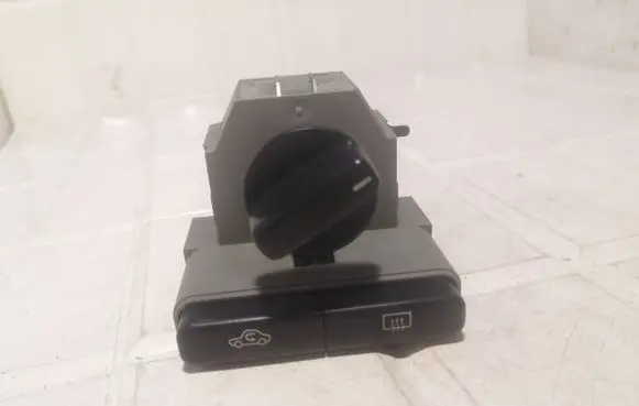 Opel Zafira A Climate control unit 90560950 501757 10235243