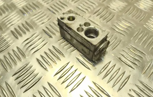 Air conditioning (A/C) expansion valve