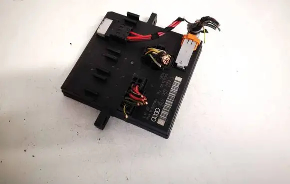 Audi A4 S4 B7 8E 8H Comfort/convenience module 8e0907279l b5t5k05a13