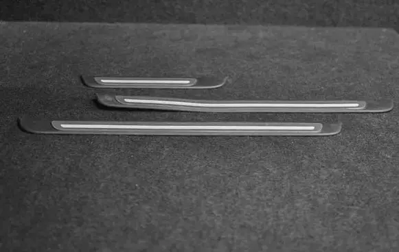 Audi A4 S4 B8 8K sill trim set (inner) 