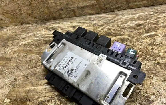 Mercedes-Benz S AMG W220 Relay mounting block A0325458432