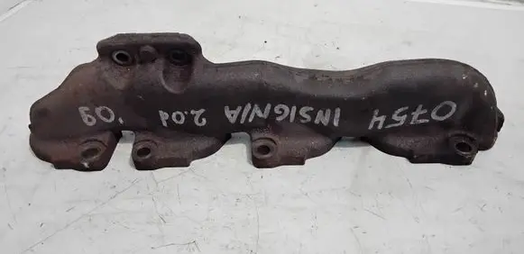 Opel Insignia A Exhaust manifold 55565965 428702815