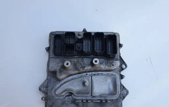 BMW 5 F10 F11 Engine control unit/module 8621007 170004843 0261S09820