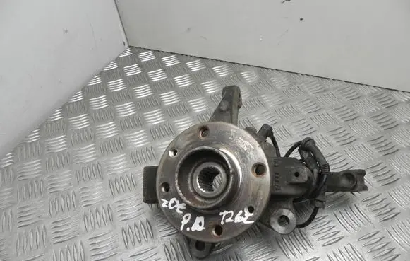 Renault Zoe Front wheel hub 758A VD17173