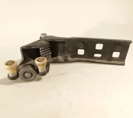Opel Vivaro Sliding door check strap stopper 777650730R
