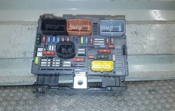 Citroen C5 Fuse module 9667044980 BSMR02