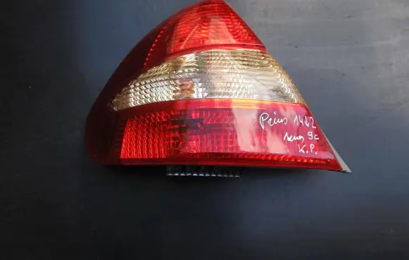 Toyota Prius (XW10) Rear/tail lights STANLEYP1042 P1042 PY21W