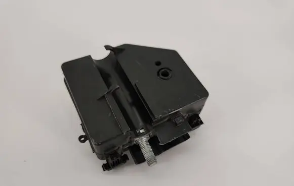 Mercedes-Benz ML W164 Fuse module A1645400850