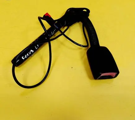 Ford Focus Front seatbelt buckle 98ABA61209BF