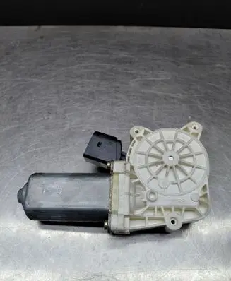 BMW 5 E60 E61 Rear door window regulator motor 6922319