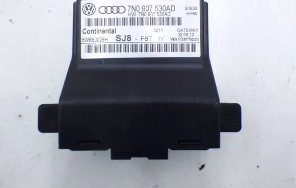 Volkswagen PASSAT B7 Gateway control module 7N0907530AD