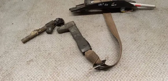 Volvo V70 Front seatbelt 