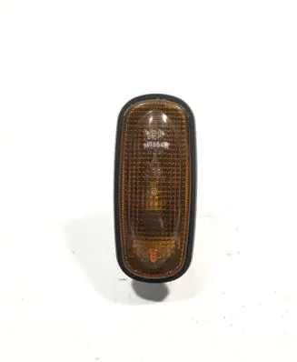 Land Rover Freelander Front fender indicator light 8360205 E101554
