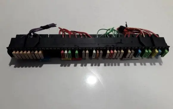 BMW 5 E39 Fuse box set 61138366570 6113-8366570
