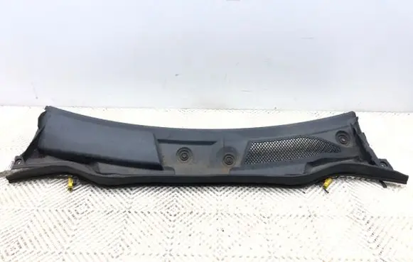 Mercedes-Benz A W176 Wiper trim A1768300013