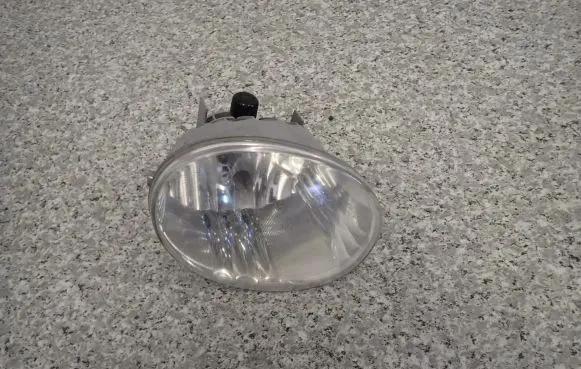 Toyota RAV 4 (XA20) Front fog light