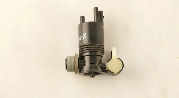 Nissan X-Trail T32 Windscreen/windshield washer pump 1905083014N