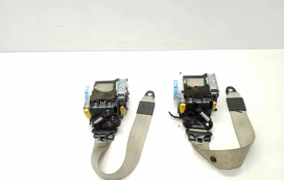 Audi A5 8T 8F Front seatbelt 8F0857732 8F0857731