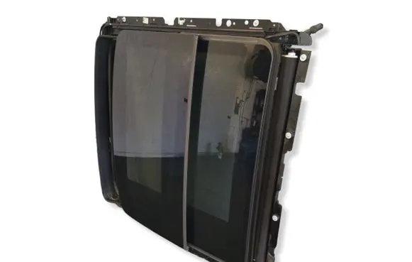 BMW X4 G02 Sunroof glass 
