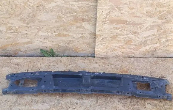 Volkswagen Golf III Front bumper cross member 1H0805519