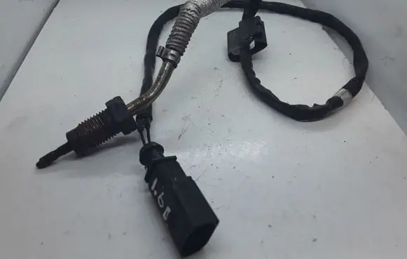 Volkswagen Golf VI Exhaust gas temperature sensor 03L906088EC