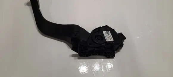 Peugeot 207 Accelerator throttle pedal 9681434580
