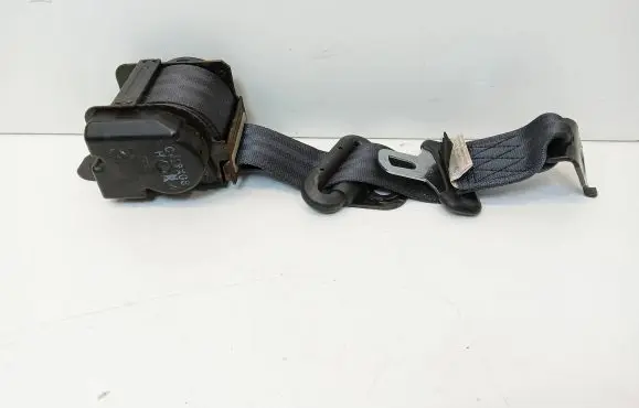 Honda Legend Rear seatbelt