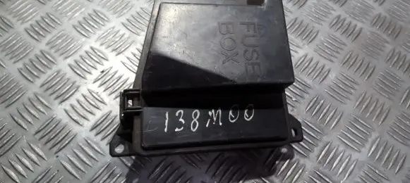 Mazda 323 F Fuse box set 9d05 0533