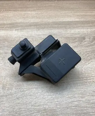 BMW 3 E46 Battery relay fuse 8385157 8385158