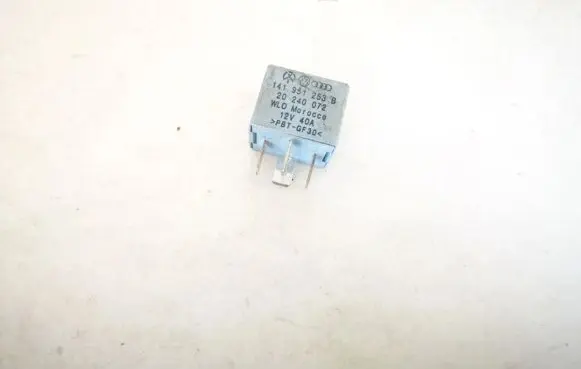 Volkswagen Golf IV Other relay 141951253b 20240072