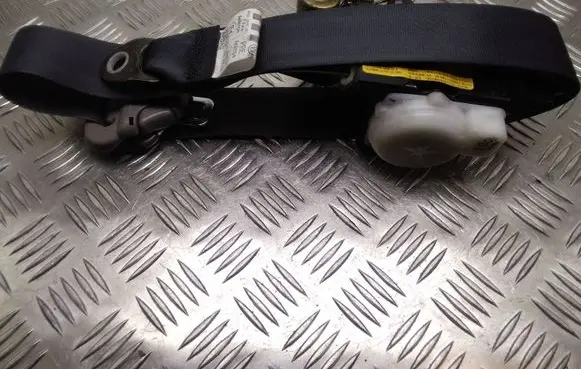 Toyota Prius (XW10) Front seatbelt