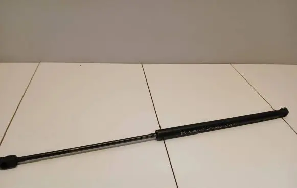 Mitsubishi Colt Tailgate/trunk strut/damper