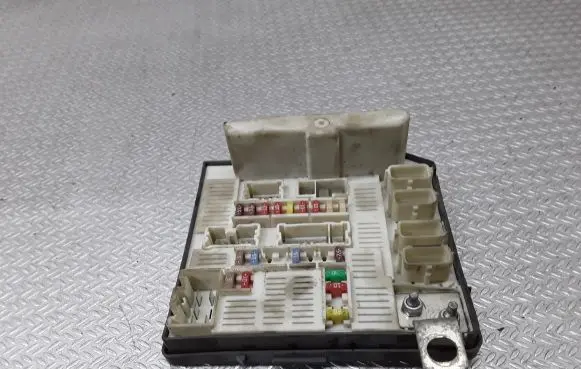 Renault Scenic II - Grand scenic II Fuse module 8200481866